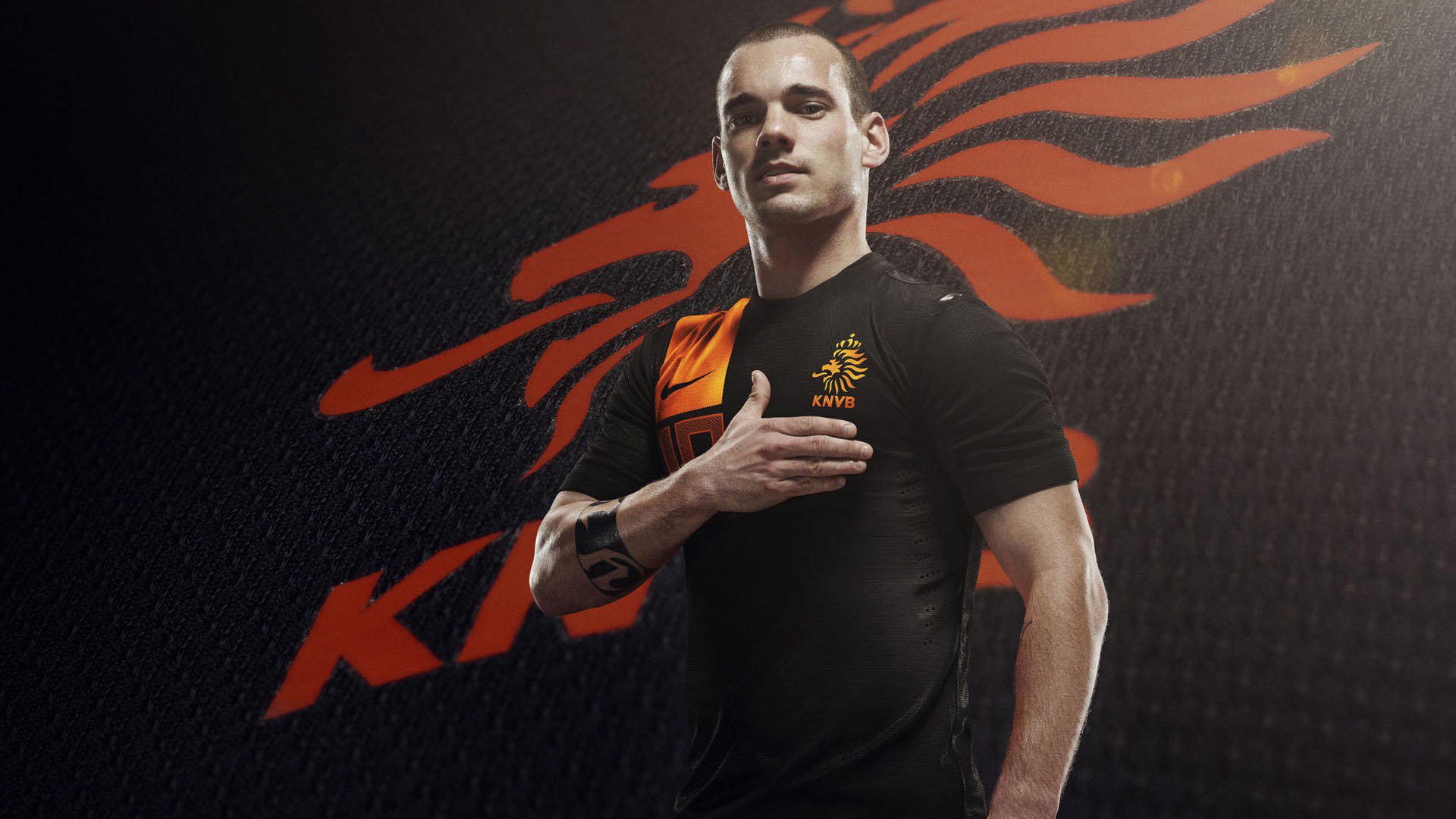 电竞战场与绿茵场，当一波带走的残酷美学遇见状态火热的永恒艺术